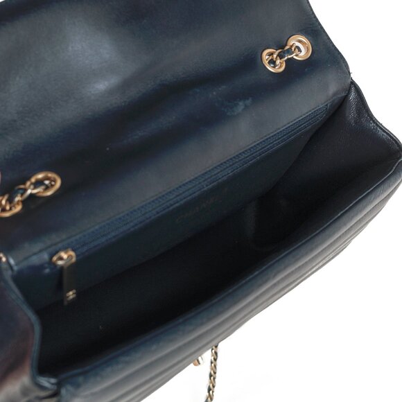 Chanel Vintage Mademoiselle Midnight-Blue Horizontal-Quilt Flap Bag - Picture 12 of 16
